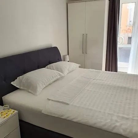 Apartman Aldi 3 *